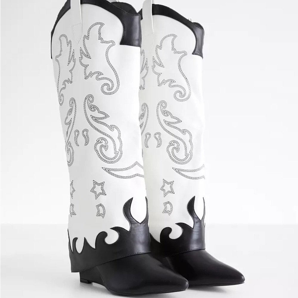OUTLANDER WESTERN BOOTS